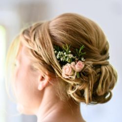 Brautstyling Frisur romantisch links Brautstyling Frisur romantisch links